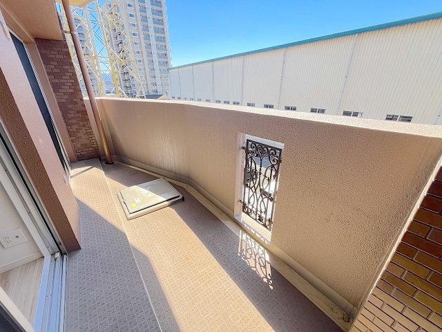 三愛シティライフ箱崎12のバルコニー