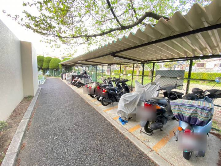 ネオコーポ武庫川の駐車場|バイク置場