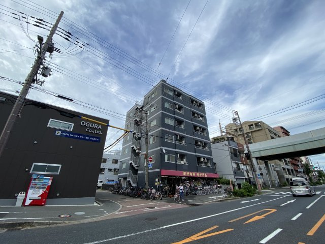 ファイブイズム針中野の外観|南西側から見た外観。　国道４７９号線に面しています。