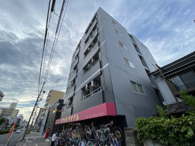 ファイブイズム針中野の外観|南東側から見た外観。　１階は自転車屋さんです。