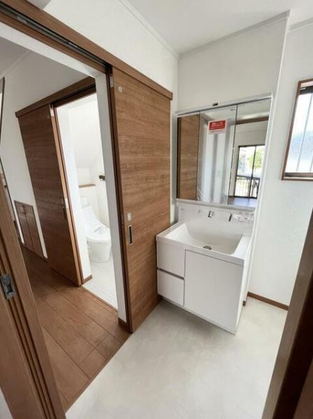 大分市明磧町１丁目の中古一戸建の独立洗面台