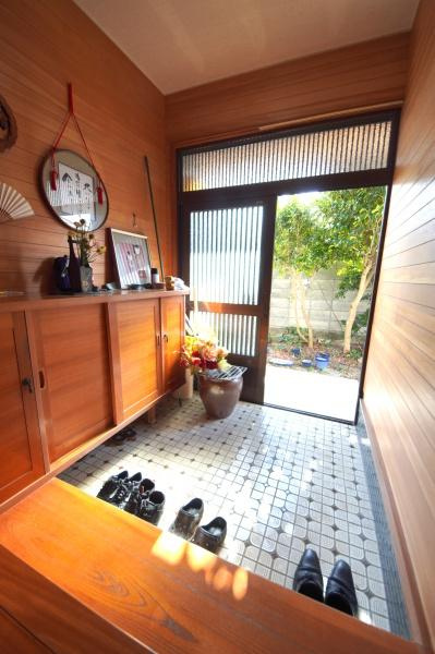 別府市新別府　中古戸建ての玄関|シューズボックス付きの玄関