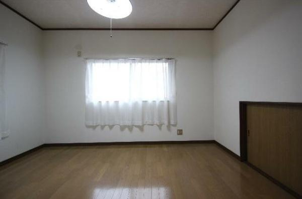 椎迫　中古戸建の洋室