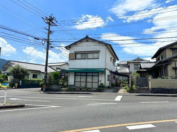 宗方台西　上物付き土地の前面道路含む現地写真|前面道路は見通しが良く駐車がしやすいですね