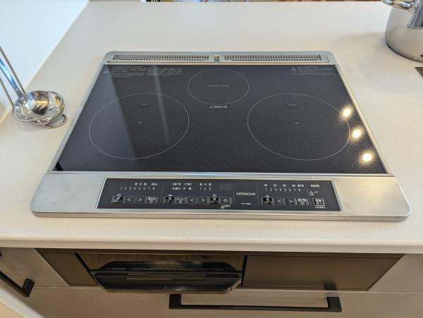 片島　モデルハウス物件のキッチン|お手入れしやすく、安全性も高いIHコンロ