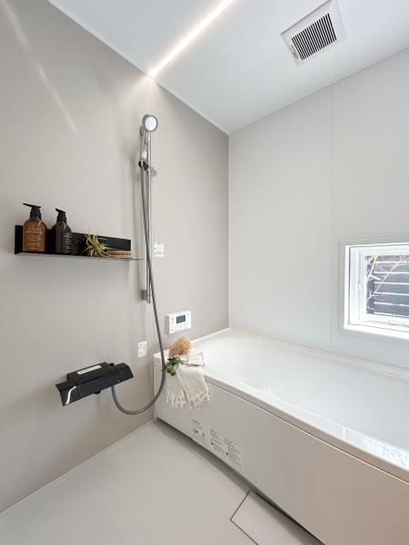 片島　モデルハウス物件の浴室|落ち着いた色味の浴室