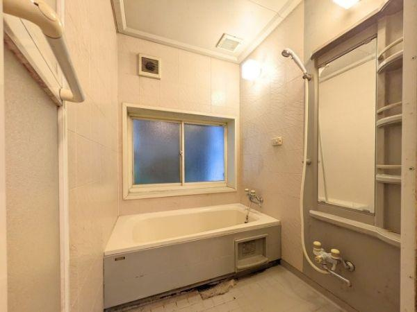 臼杵市大字望月　中古住宅(2棟)の浴室|浴室