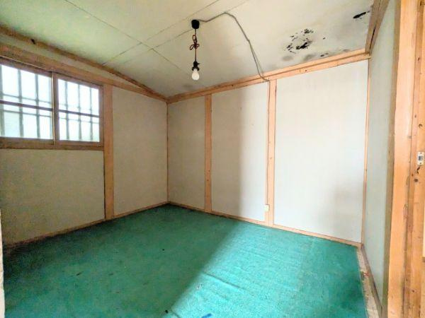 臼杵市大字望月　中古住宅(2棟)の和室|2階洋室