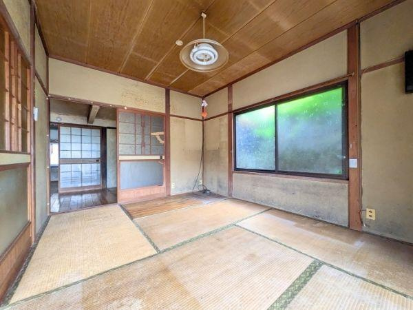 臼杵市大字望月　中古住宅(2棟)の和室|玄関から直接出入りできます