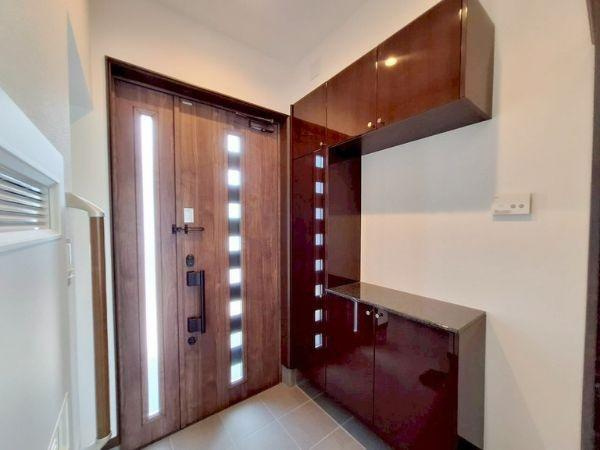 京が丘南　中古の玄関|大容量のシューズボックスが付いた玄関