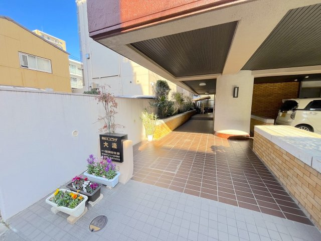 朝日プラザ大濠のエントランス