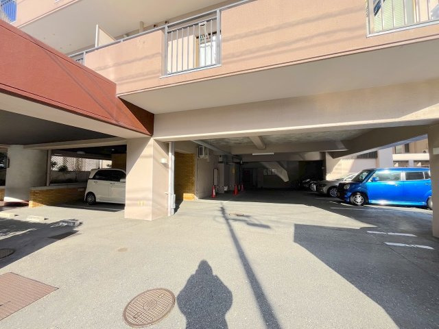 朝日プラザ大濠の駐車場