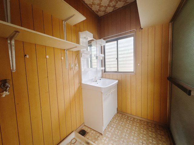 【中古戸建】北群馬郡榛東村新井　の独立洗面台|■洗面室
