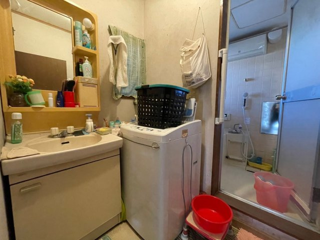 稲敷市犬塚　中古戸建の洗面所