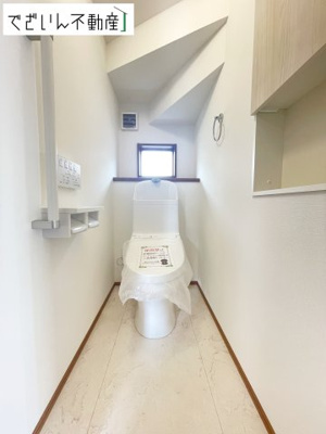 【トイレ】 | ワイウッドコート熊谷市石原第4期  新築住宅 | ≪3号棟≫
現地(2025年9月撮影)