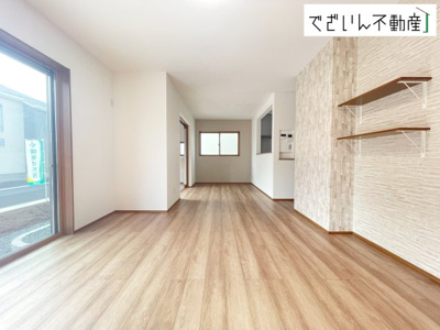 【居間・リビング】 | ワイウッドコート熊谷市石原第4期 戸建住宅 | ≪3号棟≫
現地(2025年9月撮影)