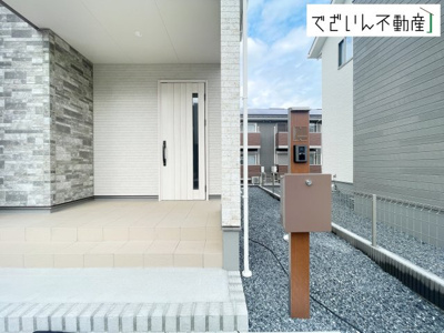 【玄関】 | ワイウッドコート熊谷市石原第4期  新築住宅 | ≪3号棟≫
現地(2025年9月撮影)