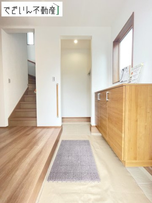 【玄関】 | ワイウッドコート熊谷市石原第4期 戸建住宅 | ≪3号棟≫
現地(2025年9月撮影)