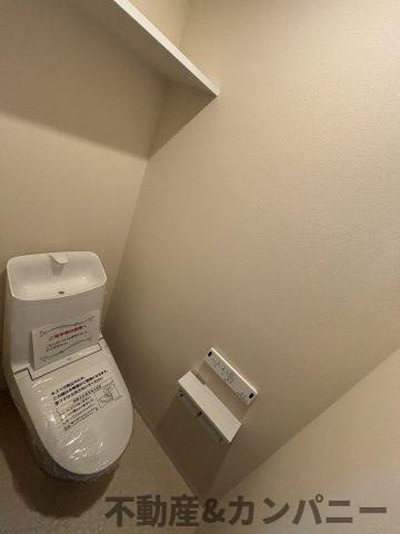 カゾクの家。立地の良いデザイン住宅。のトイレ|コンパクトで使いやすいトイレです