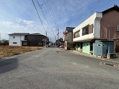 【前面道路含む現地写真】 | オーナーチェンジ　北条町横尾