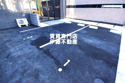 CREST TAPP黒川の駐車場
