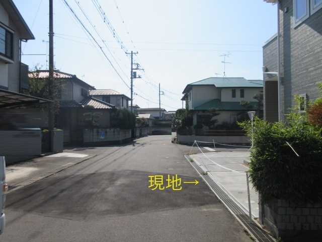 【仲介手数料無料】新築戸建　熊谷市上之1100-95（全1棟）の前面道路含む現地写真