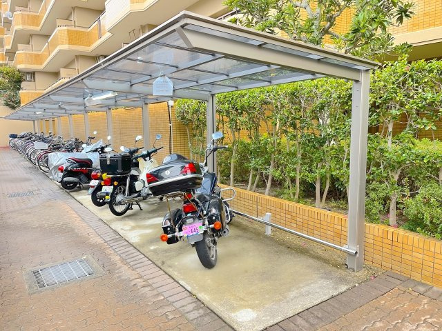 ダイアパレスビューパーク前原の駐車場