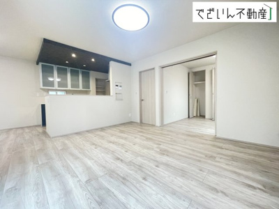 【居間・リビング】 | ワイウッドコート熊谷市石原第4期  戸建住宅 | ≪7号棟≫
現地(2025年9月撮影)