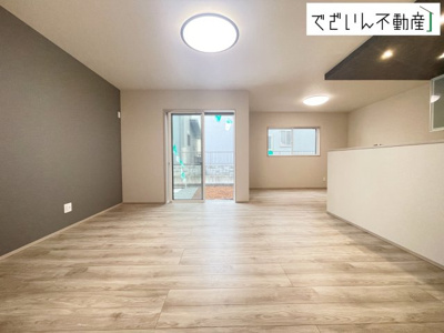 【居間・リビング】 | ワイウッドコート熊谷市石原第4期  戸建住宅 | ≪7号棟≫
現地(2025年9月撮影)