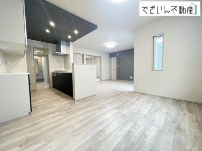 【居間・リビング】 | ワイウッドコート熊谷市石原第4期  戸建住宅 | ≪7号棟≫
現地(2025年9月撮影)