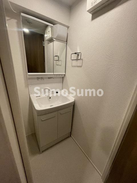 ワールドアイURBAN GATEの洗面所|広い洗面スペース