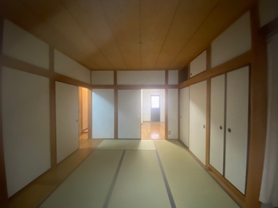 【和室】 | 浅香山町３丁　中古戸建 | 落ち着いた雰囲気の和室付きです