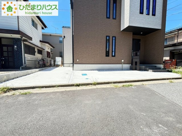 熊谷市久保島　23-P1　新築一戸建て　いろどりアイタウン　01の駐車場