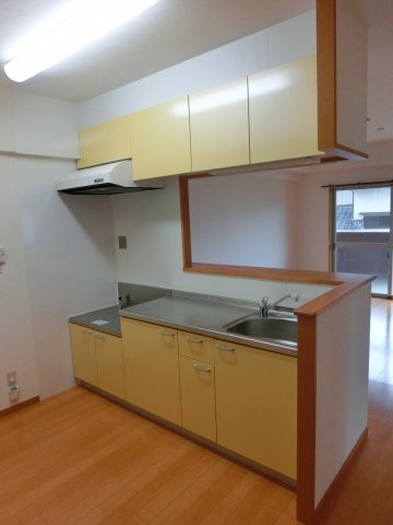 久留米市篠山町の賃貸マンションのキッチン|同タイプの別室になります