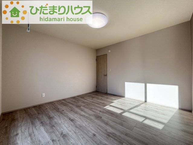 熊谷市石原　第4期　分譲一戸建て　ワイウッドコート　07の内装|十分な広さがあるので、大切なプライベート空間を素敵に演出できます♪