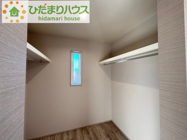 熊谷市石原　第4期　分譲一戸建て　ワイウッドコート　07の収納|季節物の入れ替え不要のWIC完備(^^)/
