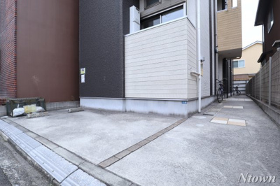 【駐車場】 | メゾン・フランク | 駐車場完備です