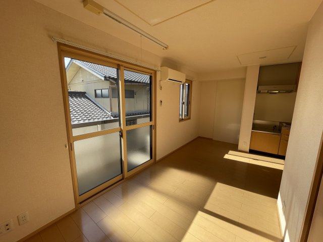 パークハイム柊山の内装|別部屋同一間取りのお写真となります。