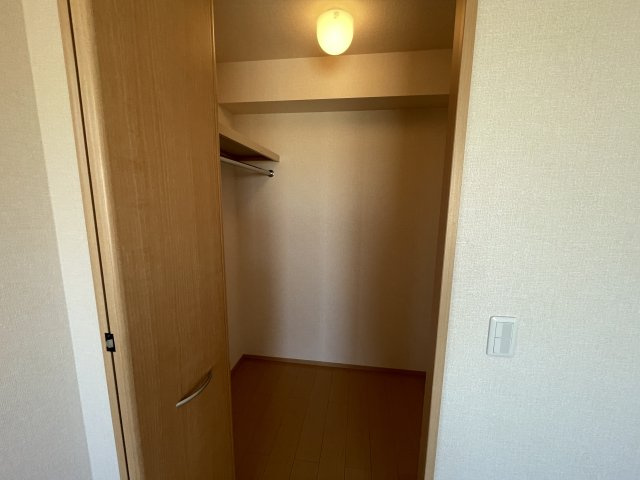 パークハイム柊山の収納|別部屋同一間取りのお写真となります。