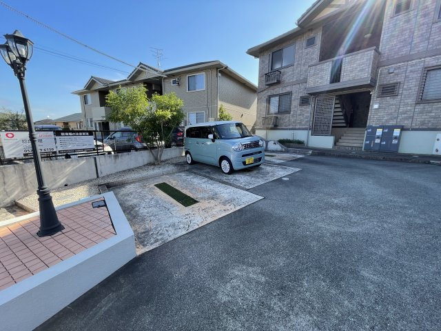 パークハイム柊山の駐車場