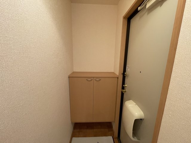 パークハイム柊山の玄関|別部屋同一間取りのお写真となります。