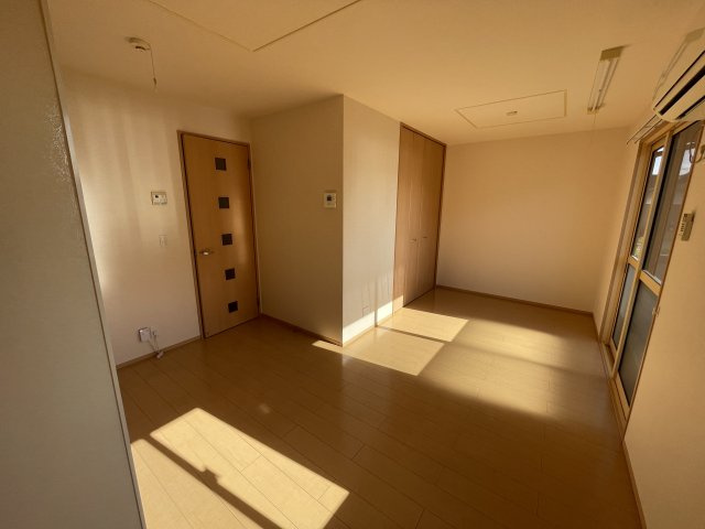 パークハイム柊山の居間・リビング|別部屋同一間取りのお写真となります。