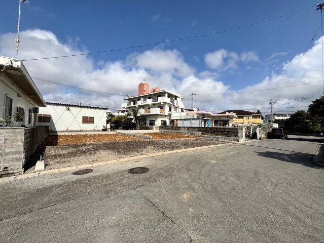 ハートフルタウン読谷村古堅　1号棟の前面道路含む現地写真|2025/1/24 現地写真