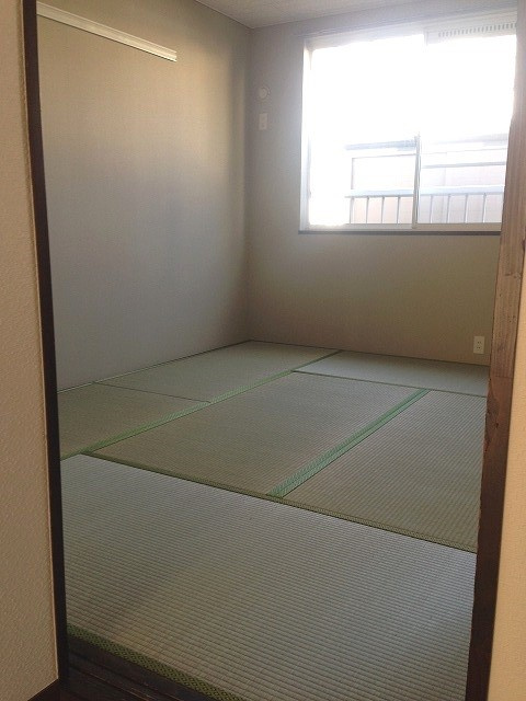 ルシェール竜が岡の和室