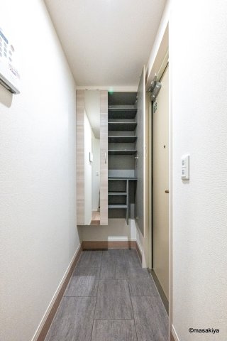 グランスクエア　Ⅲ番館の玄関