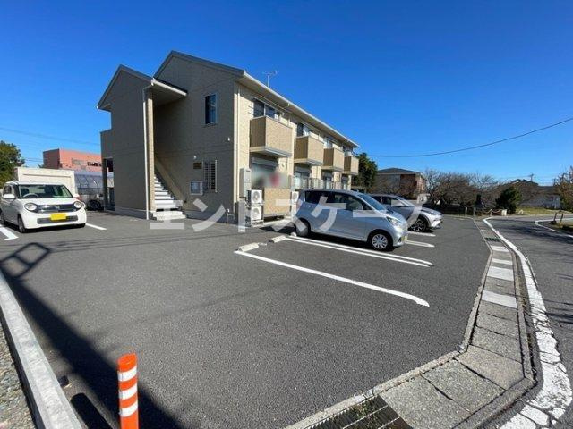 Ｈａｎａ Ｓａｋｕの駐車場|高崎、前橋エリアのお部屋探しはエンドスケープまで！お客様の理想お聞かせ下さい♪