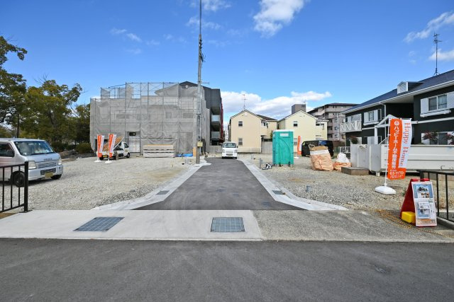 ハッピータウン伊丹瑞穂町6丁目新築一戸建ての外観|分譲地南側から撮影した現地外観写真です。