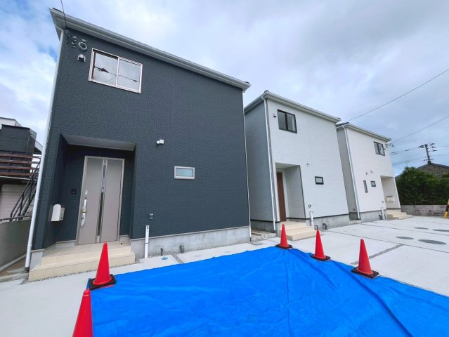 うるま市前原　第3　2号棟の外観|全3棟
