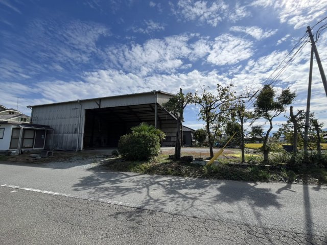 北新田売土地（倉庫付き）の外観