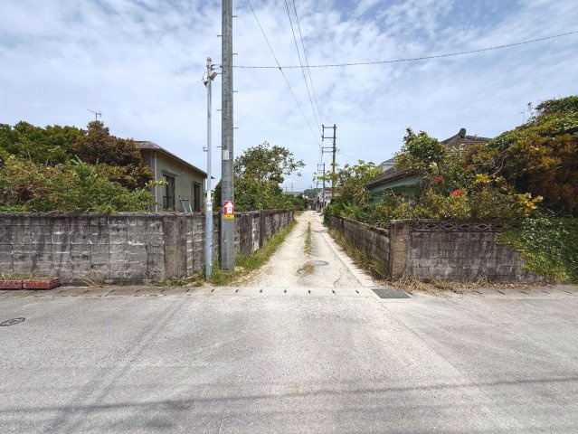 うるま市前原　第3　3号棟の周辺|前道